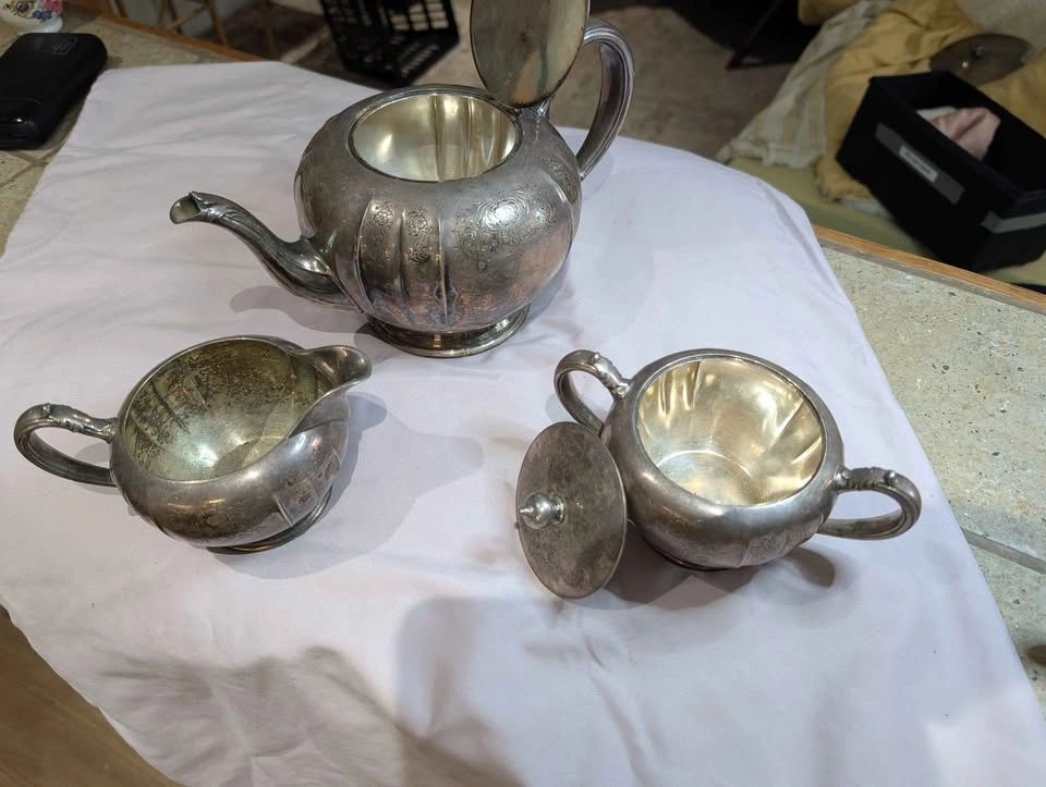 Large Vintage Silverplate Lot – Teapots, Serving Pieces & More - photo 5
