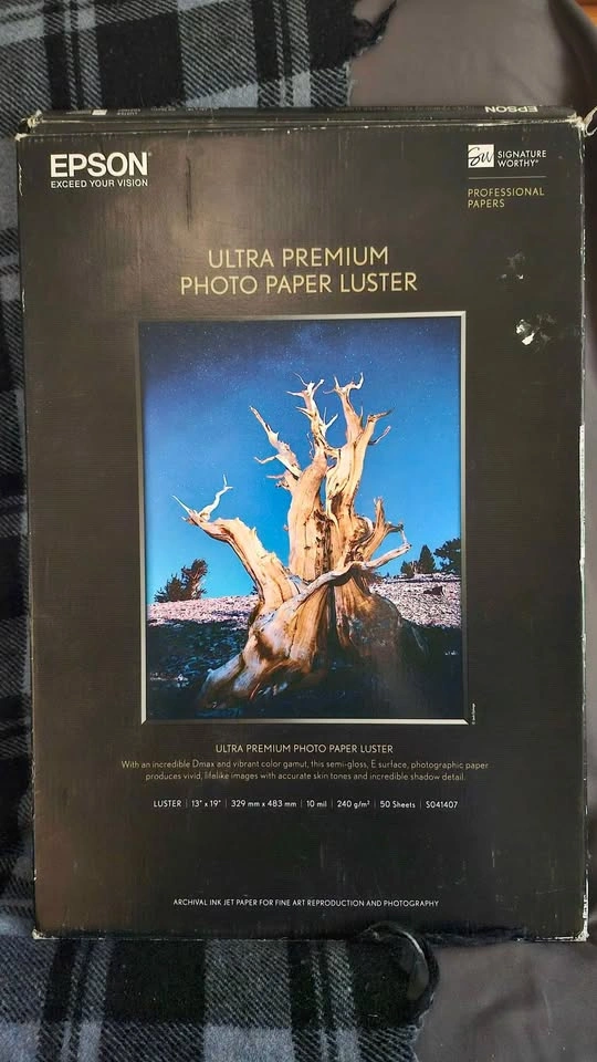 ULTRA PREMIUM PHOTO PAPER LUSTER 13x19" - 52 sheets