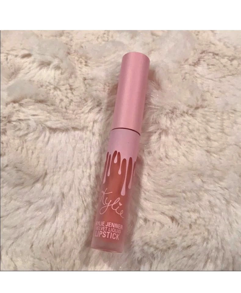 NWOT Kylie mini Velvet Liquid Lipstick!