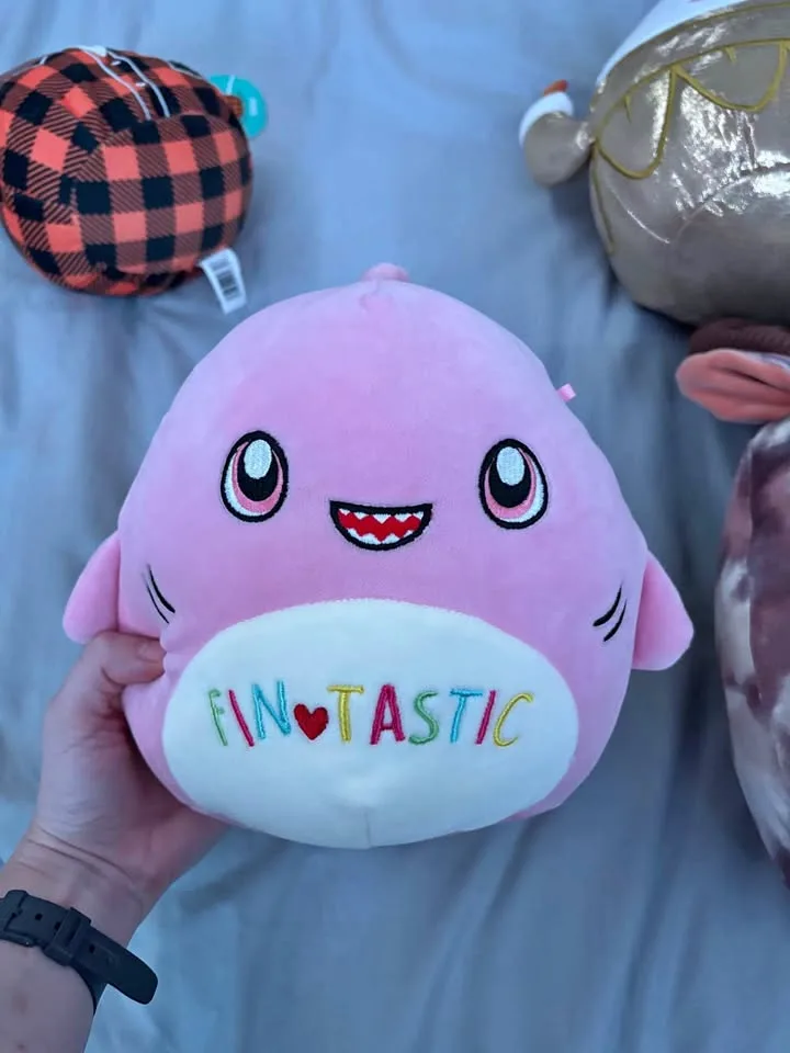 Squishmallow Valentines Day Shark (No Tag) 8” thumbnail