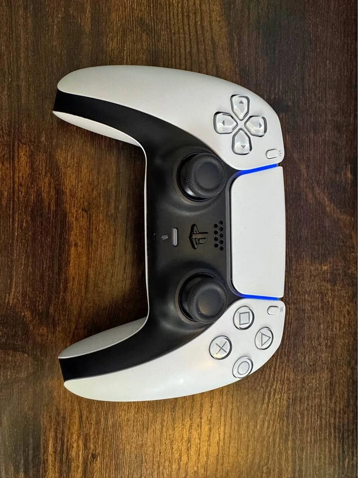 Almost New PS5 DualSense Controller White - Super Clean