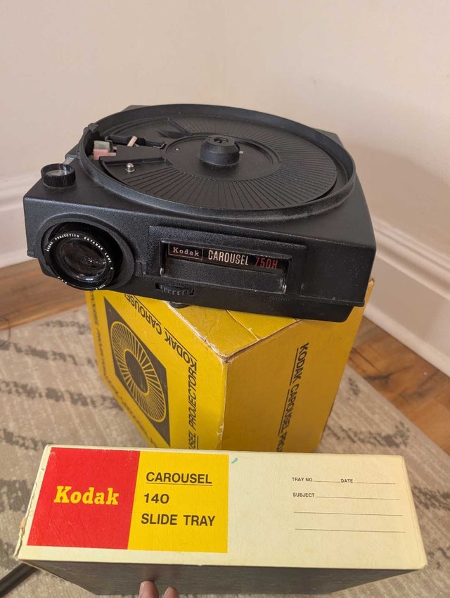 Kodak Carousel 750H Vintage Slide Projector