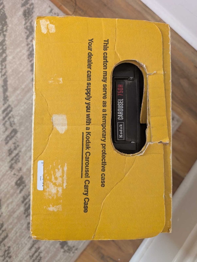 Kodak Carousel 750H Vintage Slide Projector - photo 3