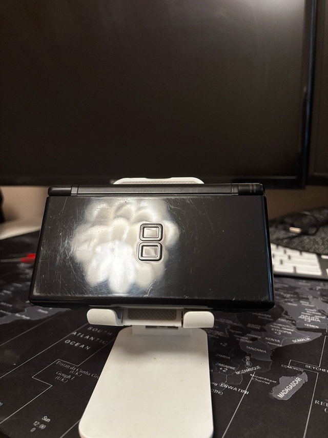 Nintendo DS Lite for parts/repair