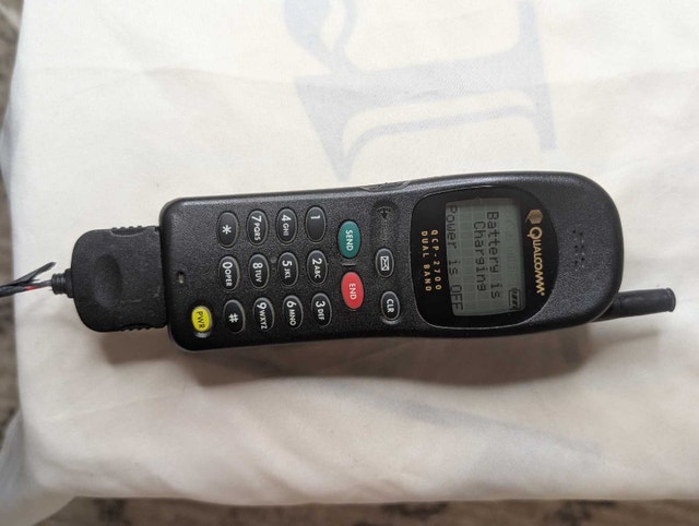Qualcom QCP-2700 vintage cellphone - photo 4