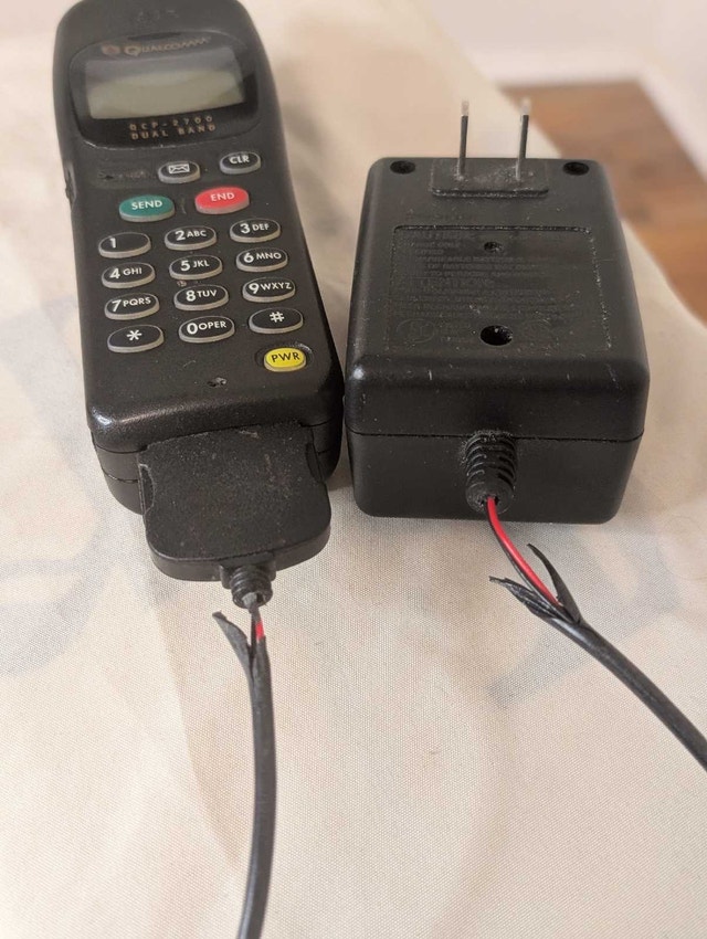 Qualcom QCP-2700 vintage cellphone - photo 5