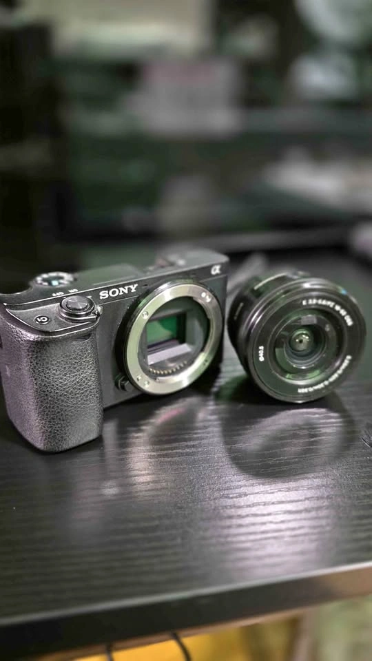 Sony A6300 4k Mirrorless Camera + Lens