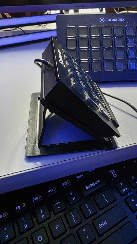 Stream deck in great condition - photo 3