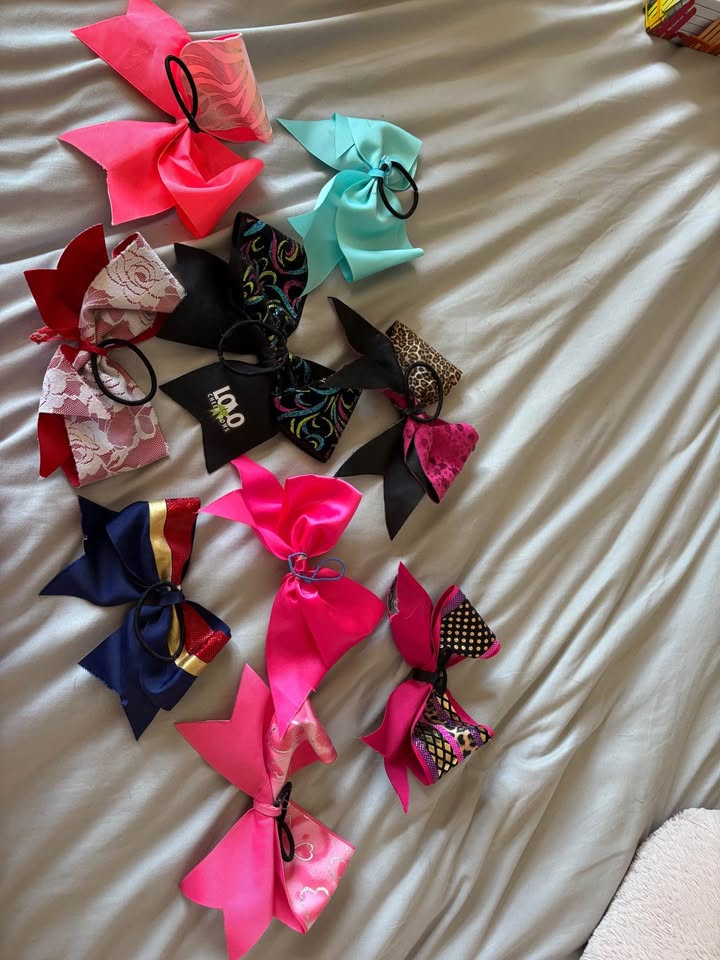 Cheer Bows - photo 2
