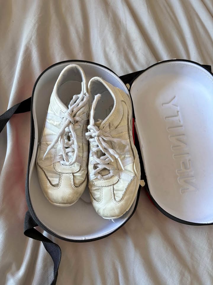 Cheer Shoes and Carrying Case