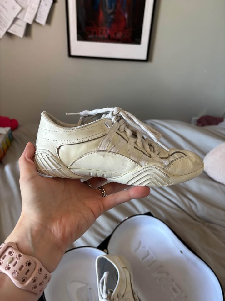 Cheer Shoes and Carrying Case - photo 5