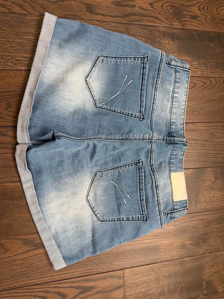 Women’s Denim Shorts - soft & stretchy - photo 2