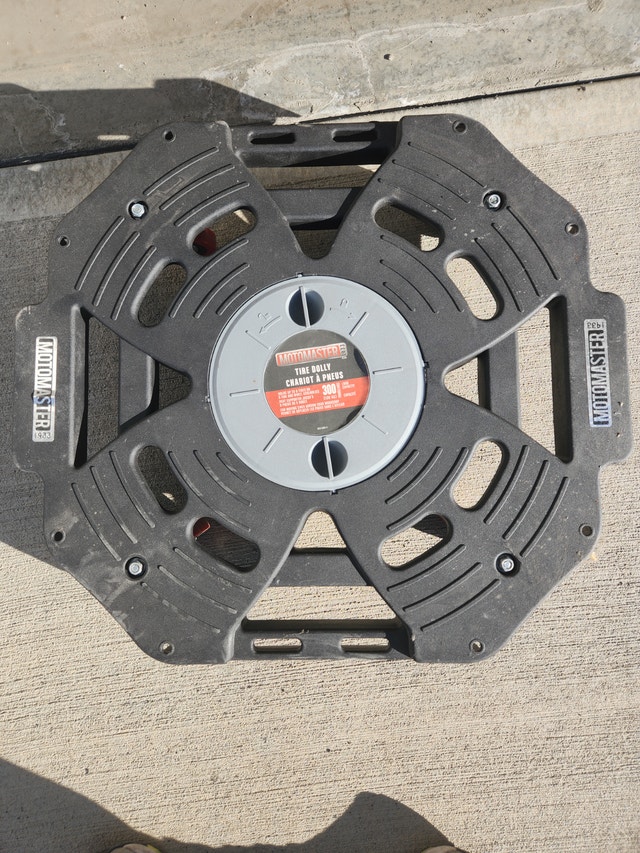 Motomaster 300 lb Tire Dolly