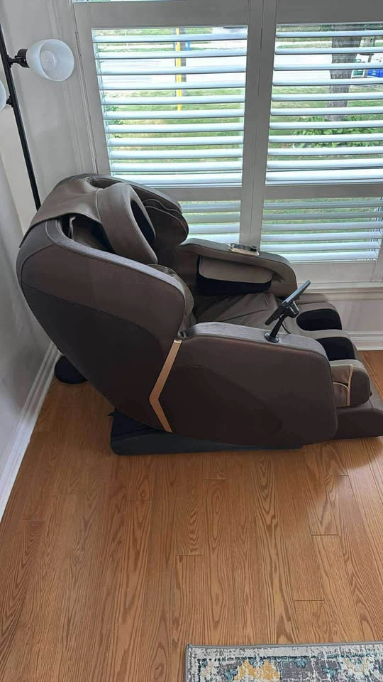 Luxury Comfort Time Zero-Gravity Massage Chair - photo 3