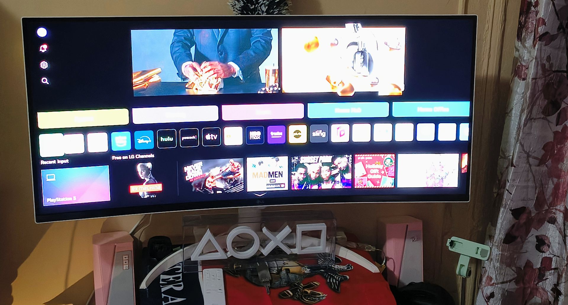LG 34" Ultra Wide Curved Monitor Smart TV