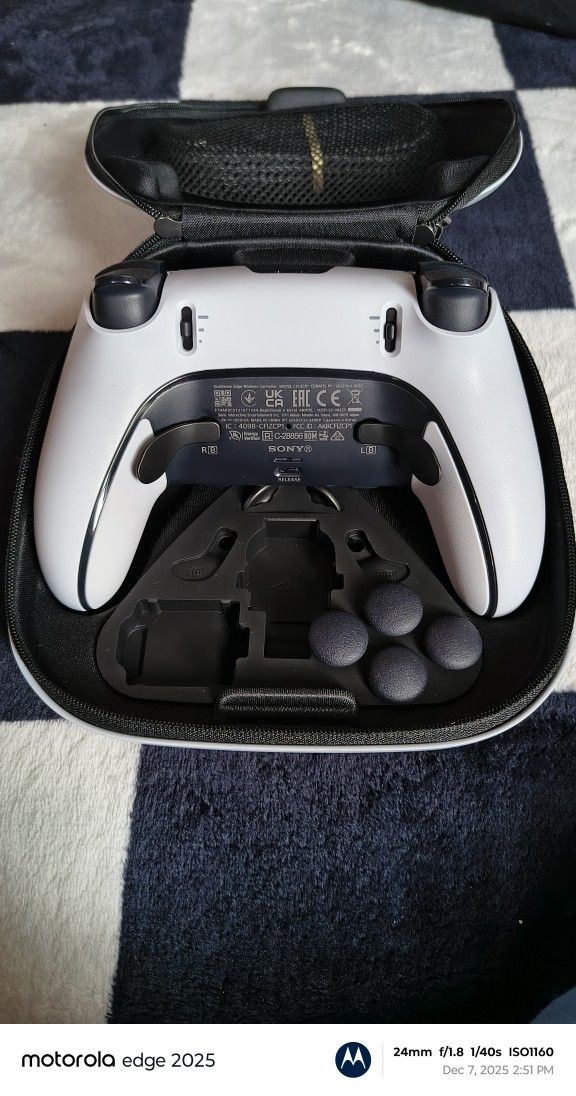 PlayStation 5 Edge Controller - photo 4