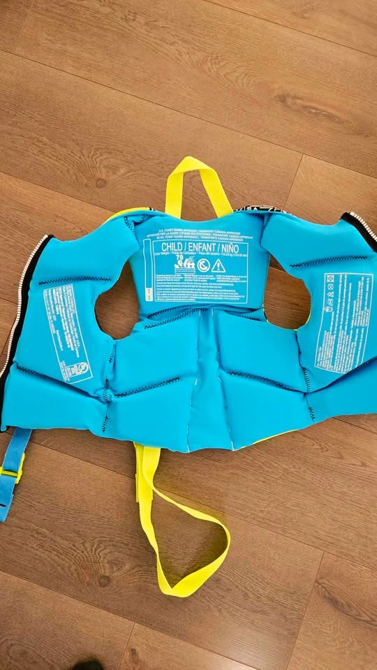Hyperlite Fun Co. Child Life Vest 33-55 lbs - photo 3