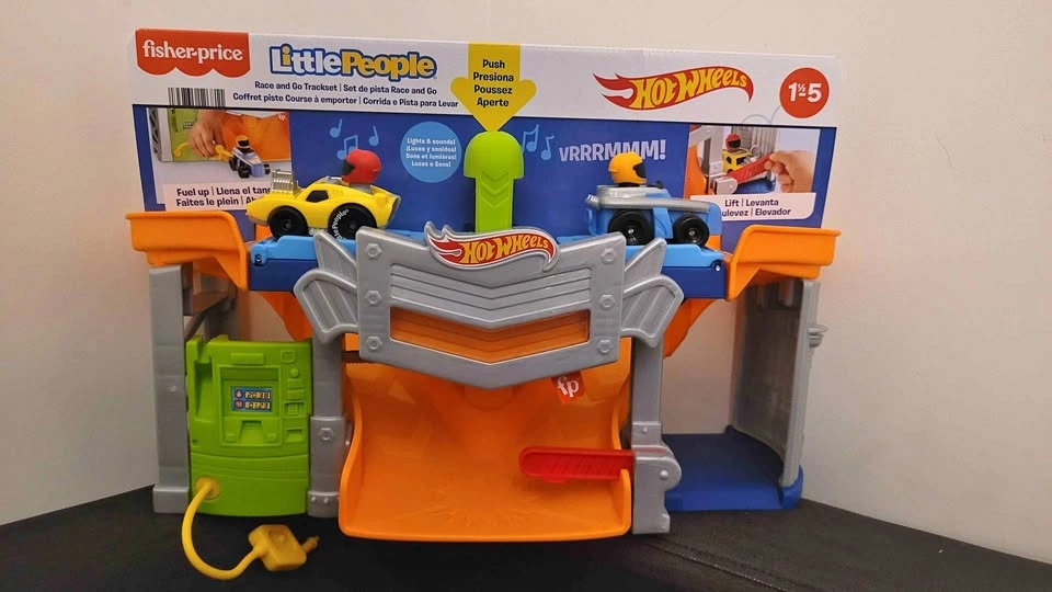 Fisher Price Hot Wheels Race and Go Trackset