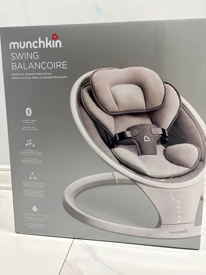 Munchkin Baby Swing - Bluetooth, Remote, 5 Speeds, New - photo 3