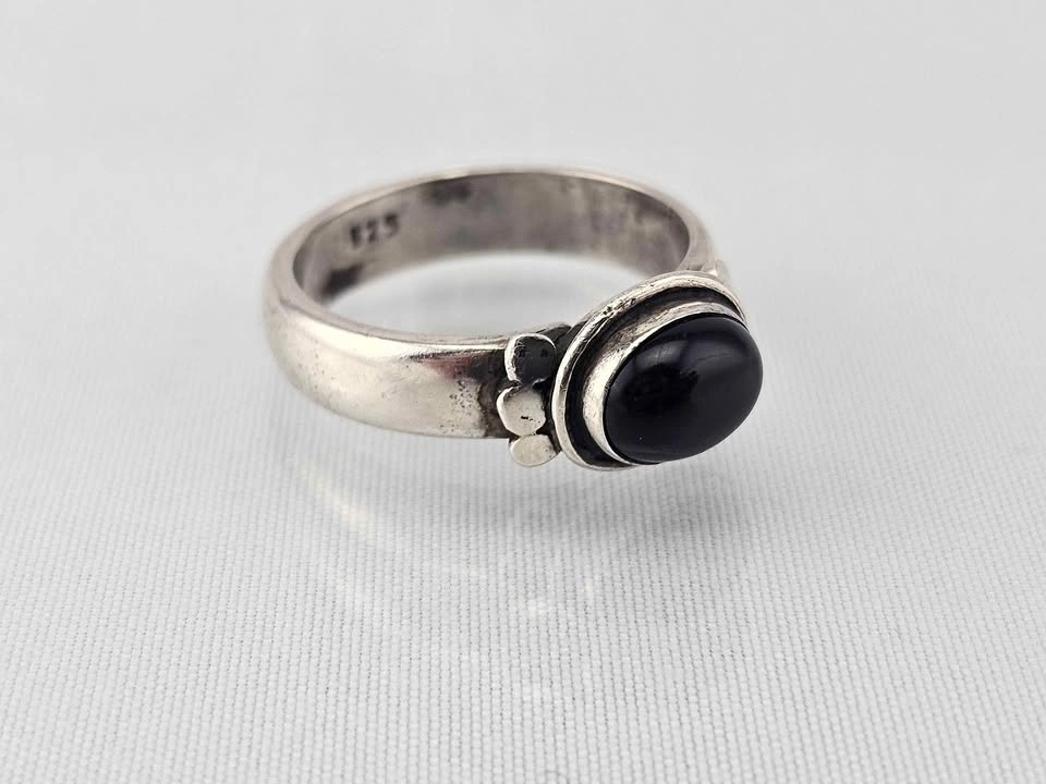 Vintage Sterling Silver Ring with Black Stone - photo 2