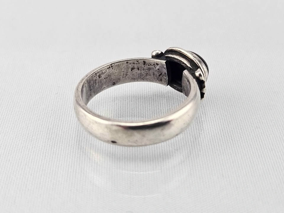 Vintage Sterling Silver Ring with Black Stone - photo 3