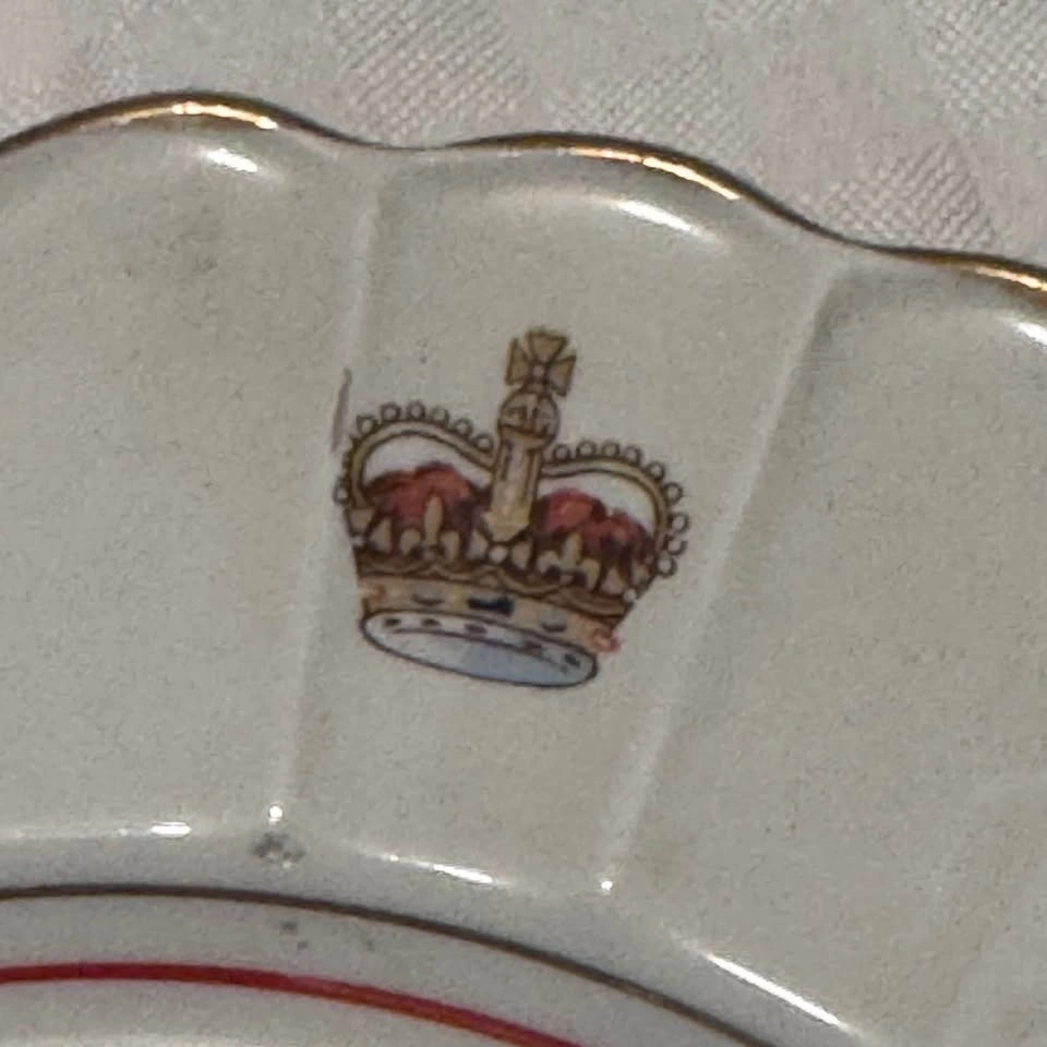 Queen Elizabeth II Coronation Plate - photo 4
