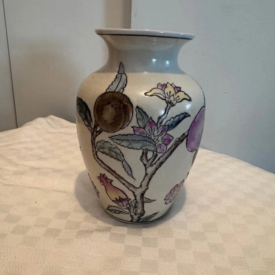 Pretty vintage chinoiserie vase - photo 2