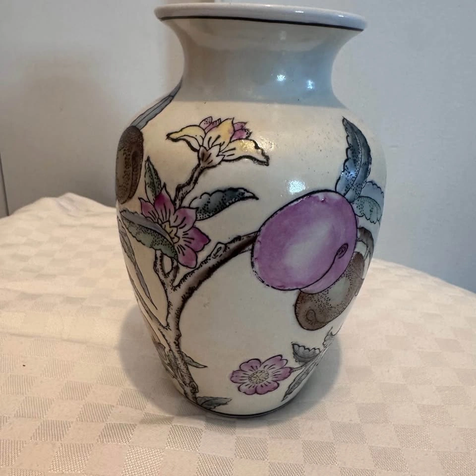 Pretty vintage chinoiserie vase - photo 4
