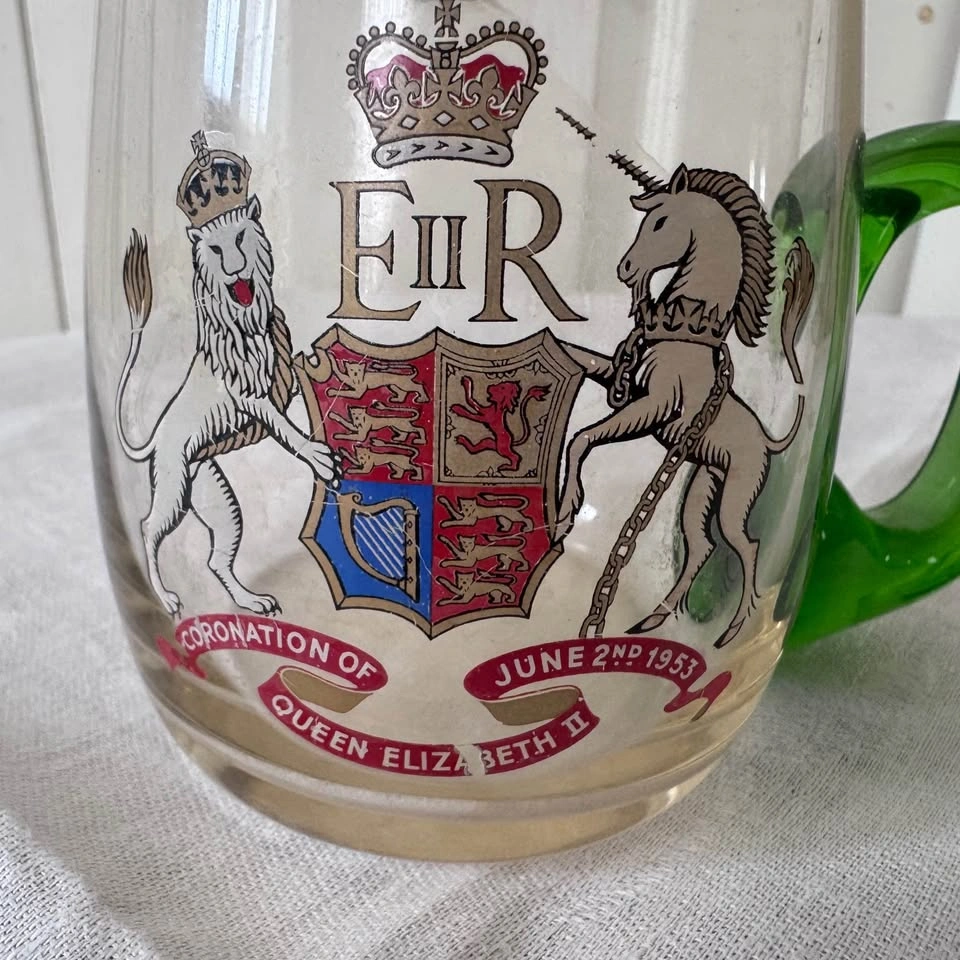 Vintage QEII Coronation 1953 Commemorative Mug - photo 2