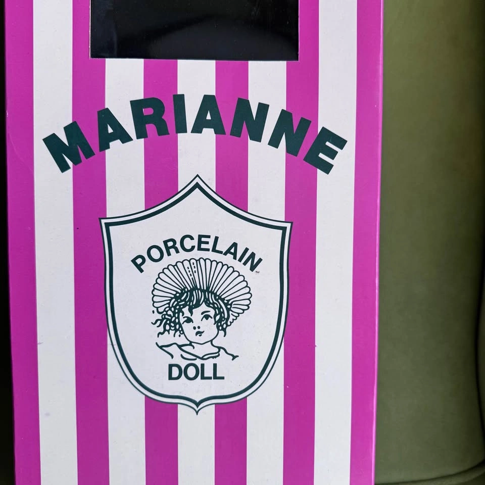 Vintage Marianne Porcelain Doll, 20" - photo 3