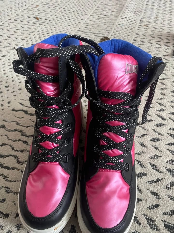 Women's Winter Boots - Size 7 - photo 3