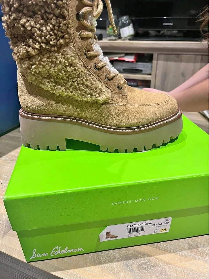Boots size 6