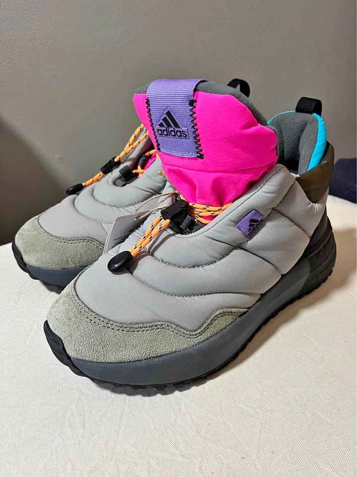Woman's Adidas Shoes