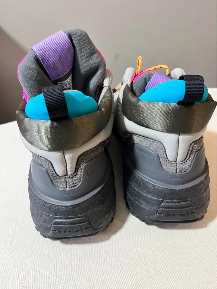 Woman's Adidas Shoes - photo 3