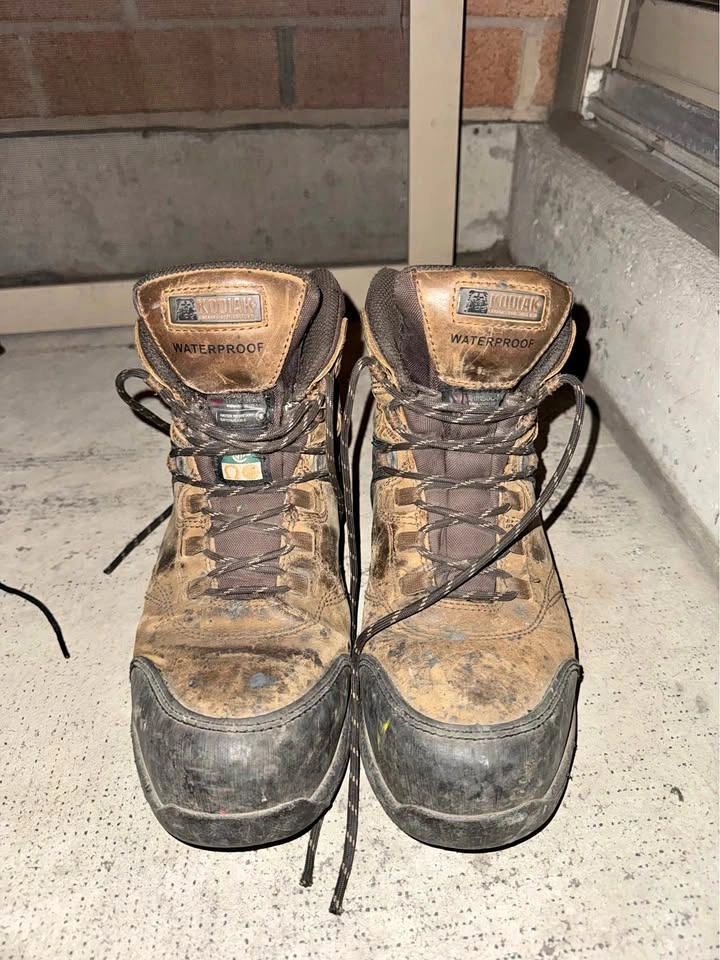 Kodiak Safety Waterproof Work Boots Size 9