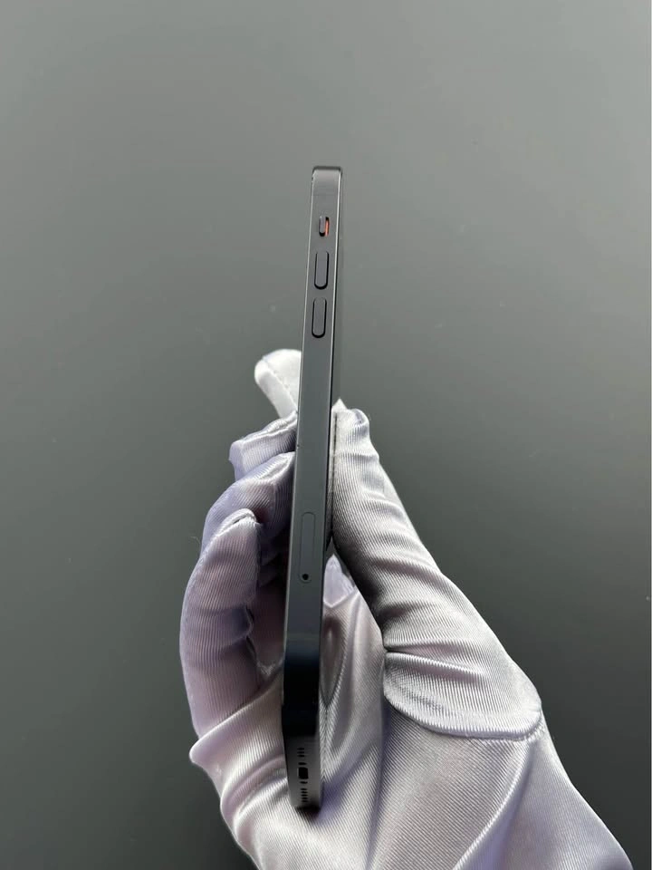 iPhone 12 - 128gb in Black - photo 5