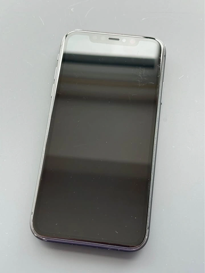 iPhone 11 - 64GB Black - photo 2