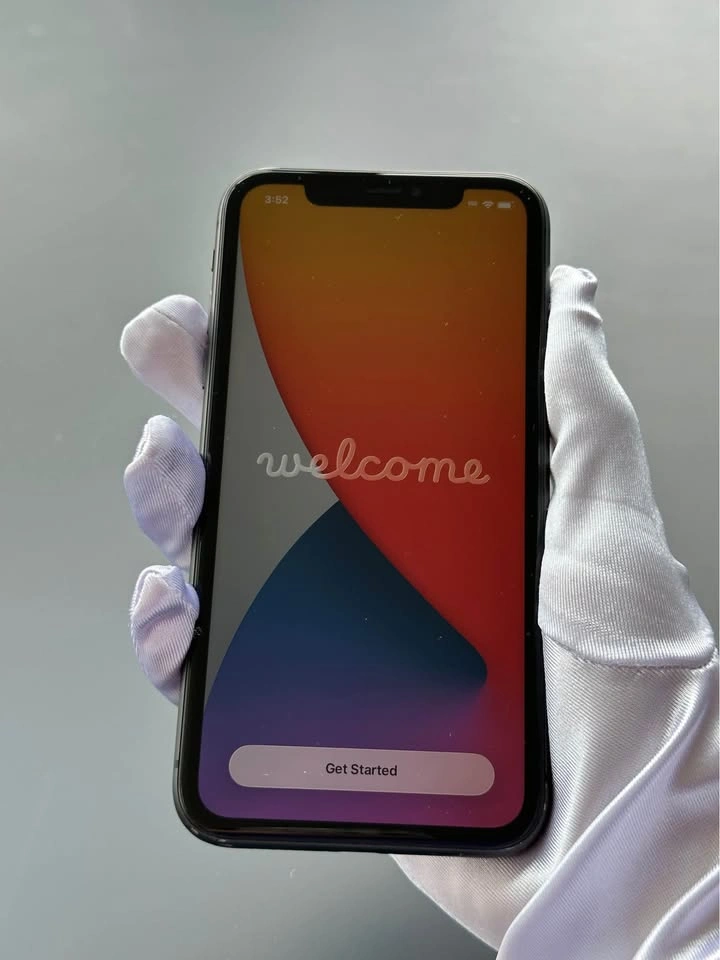 iPhone 11 - 64GB Black - photo 3