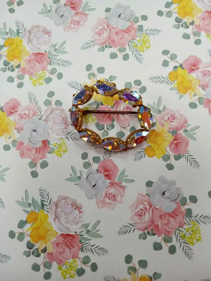 Beautiful AB Aurora Borealis Crystal Pin Brooch Gold Tone Vintag