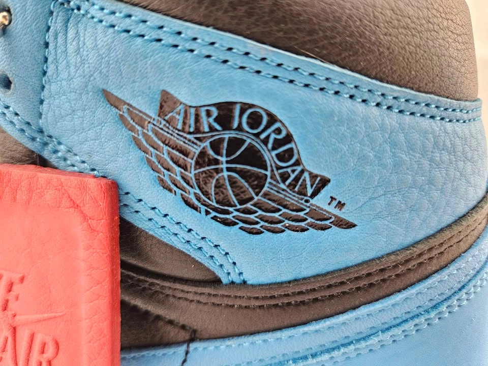 Women's Nike Air Jordan 1 High NC to Chi Size 9 - photo 5