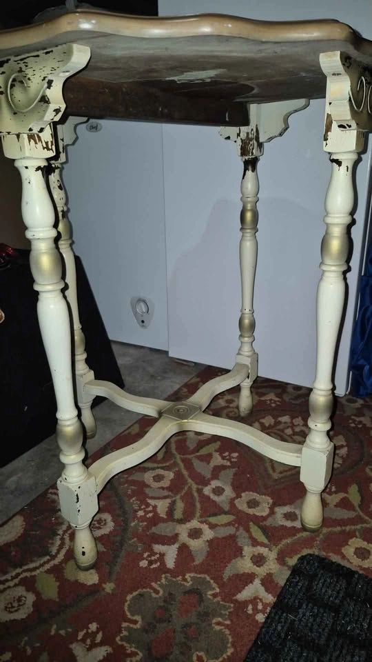 Antique Circular Table - photo 4