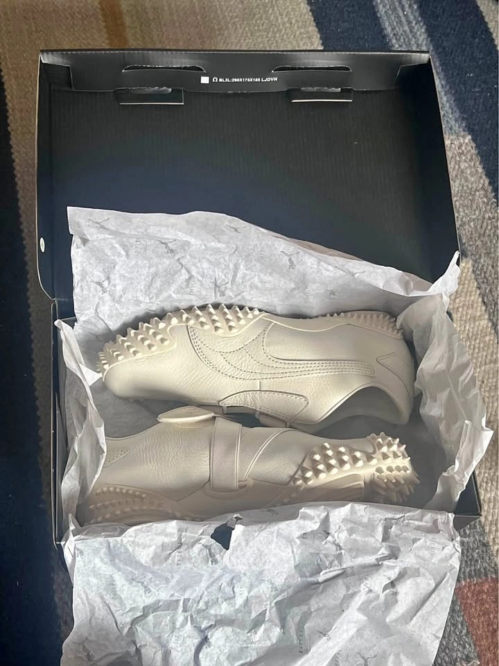 Puma White Leather Mostro Sneakers Size 7