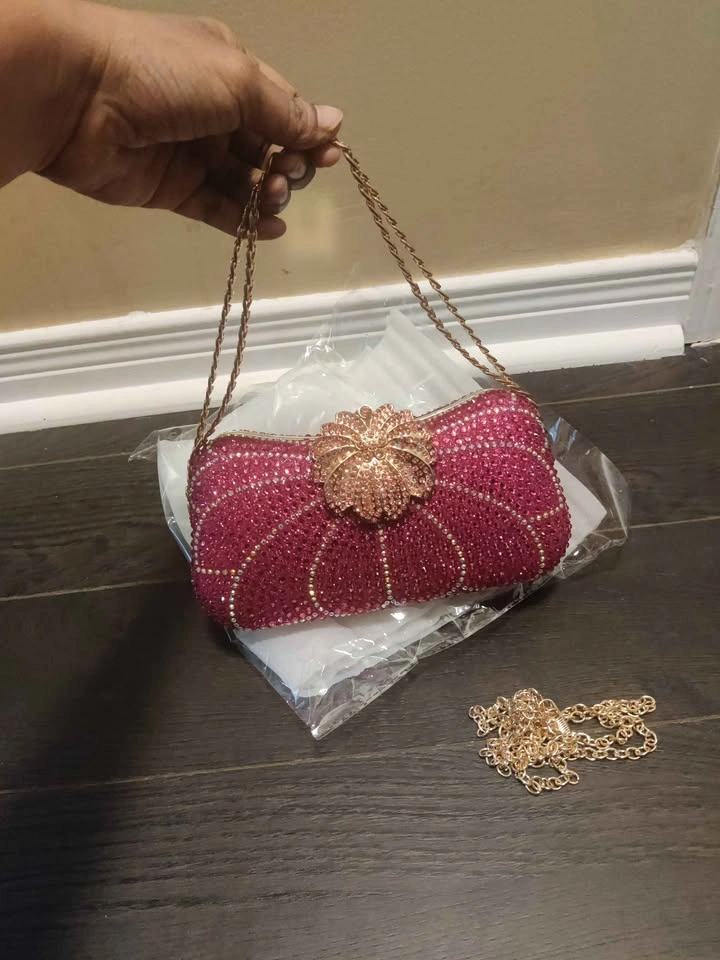 Brand new beautiful luxury shining shimmery pink party bag - photo 4