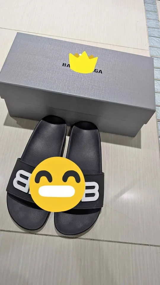 Balenciaga Women's Pool Slide Sandals Size 7 thumbnail