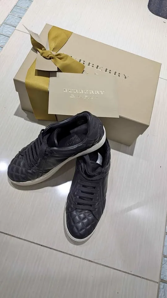 Burberry Leather Sneakers Women Size 7 thumbnail