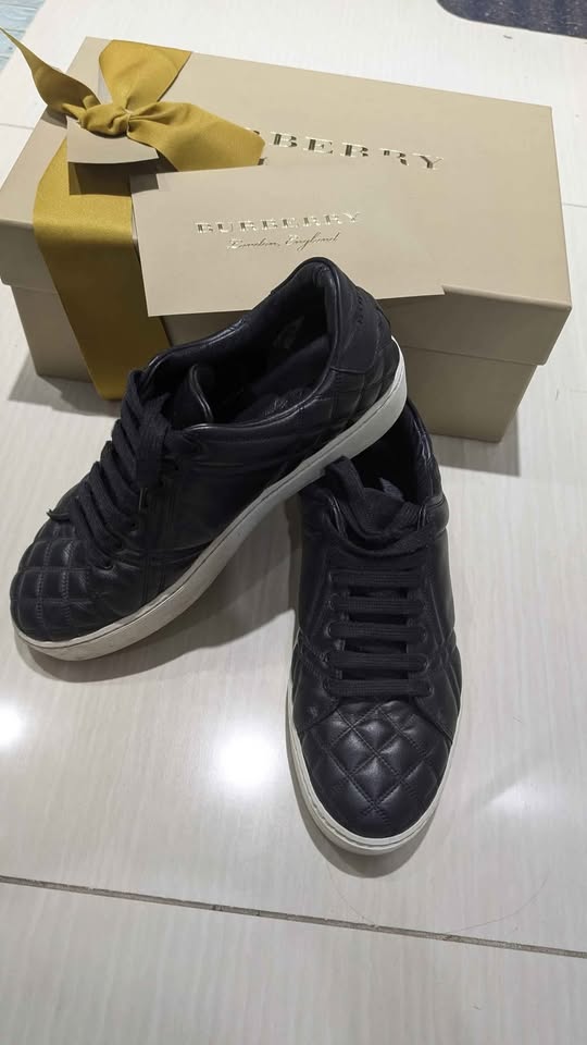 Burberry Leather Sneakers Women Size 7 - photo 2