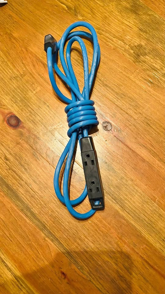 Brand New 12ft 16/3 Outdoor Extension Cord with 3 Outlets