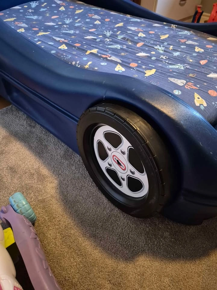 Car Bed, Blanket, Sheets, Crib Mattress and Mattress Protector - photo 2