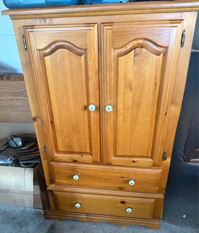 Solid wood Queen 8 piece Bedroom Set - photo 4