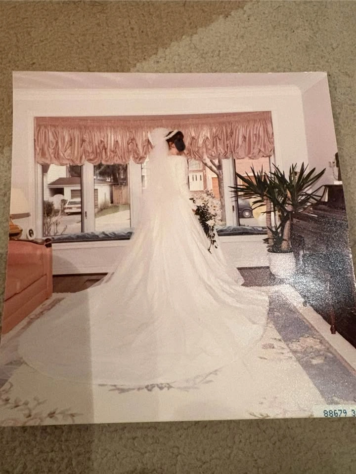 Wedding Dress - photo 3